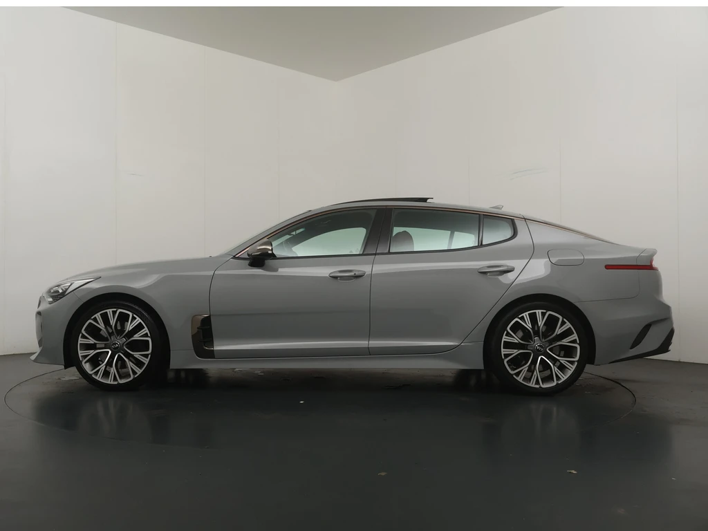 Kia Stinger – foto 3
