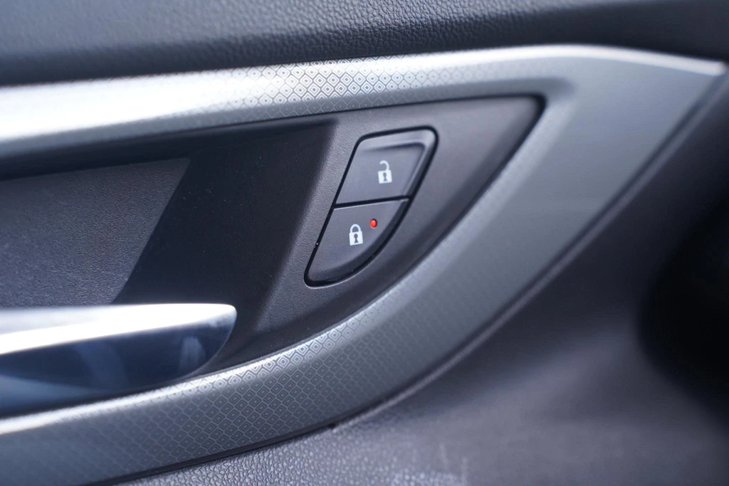 Opel Insignia – foto 24