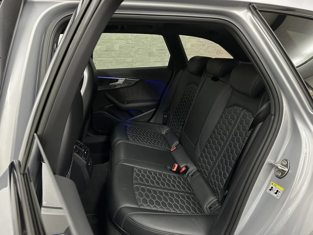 Audi RS4 – foto 32