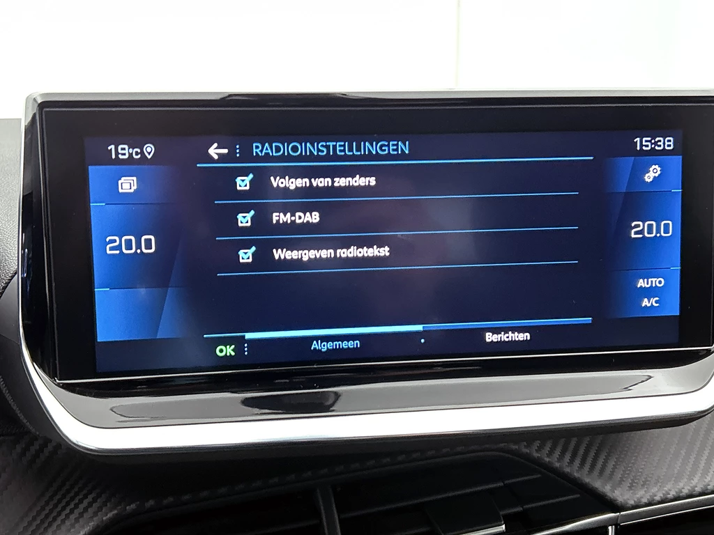 Peugeot 208 – foto 10