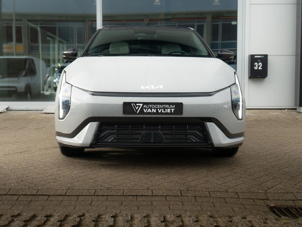 Kia EV4 – foto 8