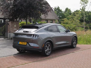 Ford Mustang Mach-E – thumbnail 6