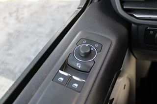 Ford Tourneo Custom – thumbnail 8