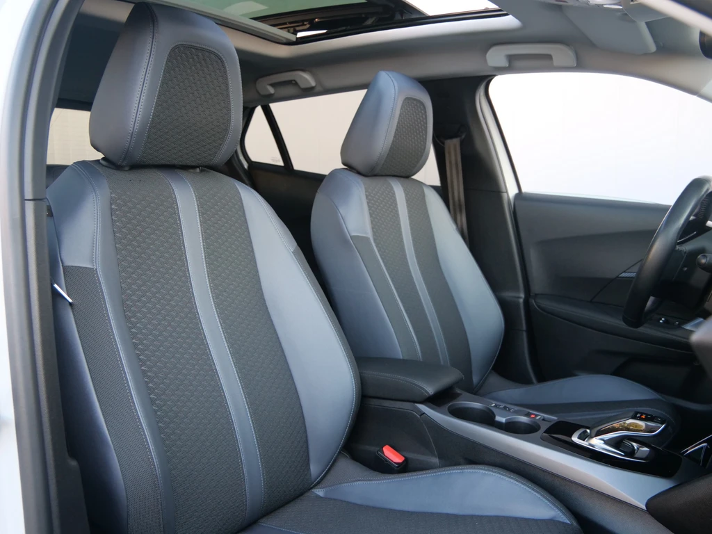 Peugeot e-2008 – foto 17