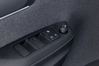 Toyota Yaris – thumbnail 15