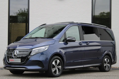 Mercedes-Benz EQV 300 L2 / AMG / Panorama / Luchtvering / 7-Persoons / Slaapbank / 360 Camera / Vol Opties / NIEUWSTAAT