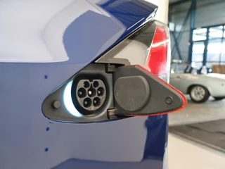 Tesla Model X – thumbnail 80