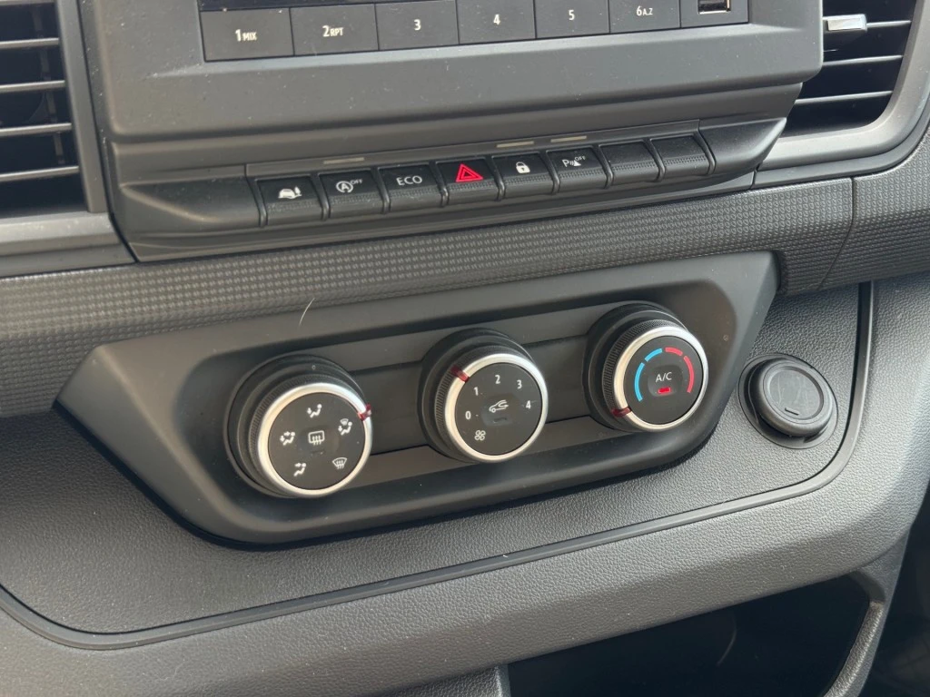 Renault Trafic – foto 12