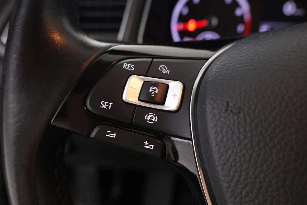 Volkswagen T-Roc – foto 17