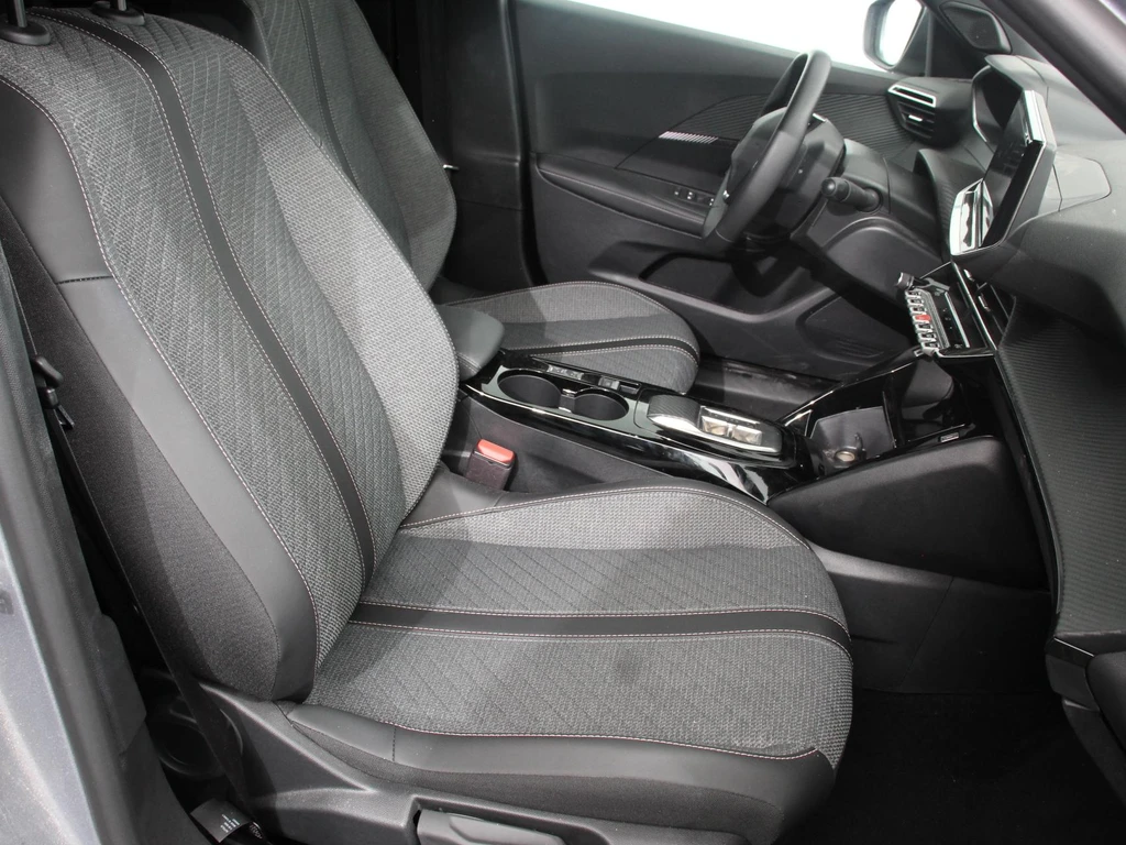 Peugeot e-2008 – foto 13