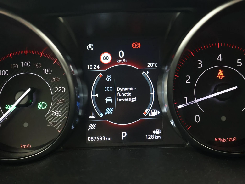 Jaguar E-PACE – foto 55