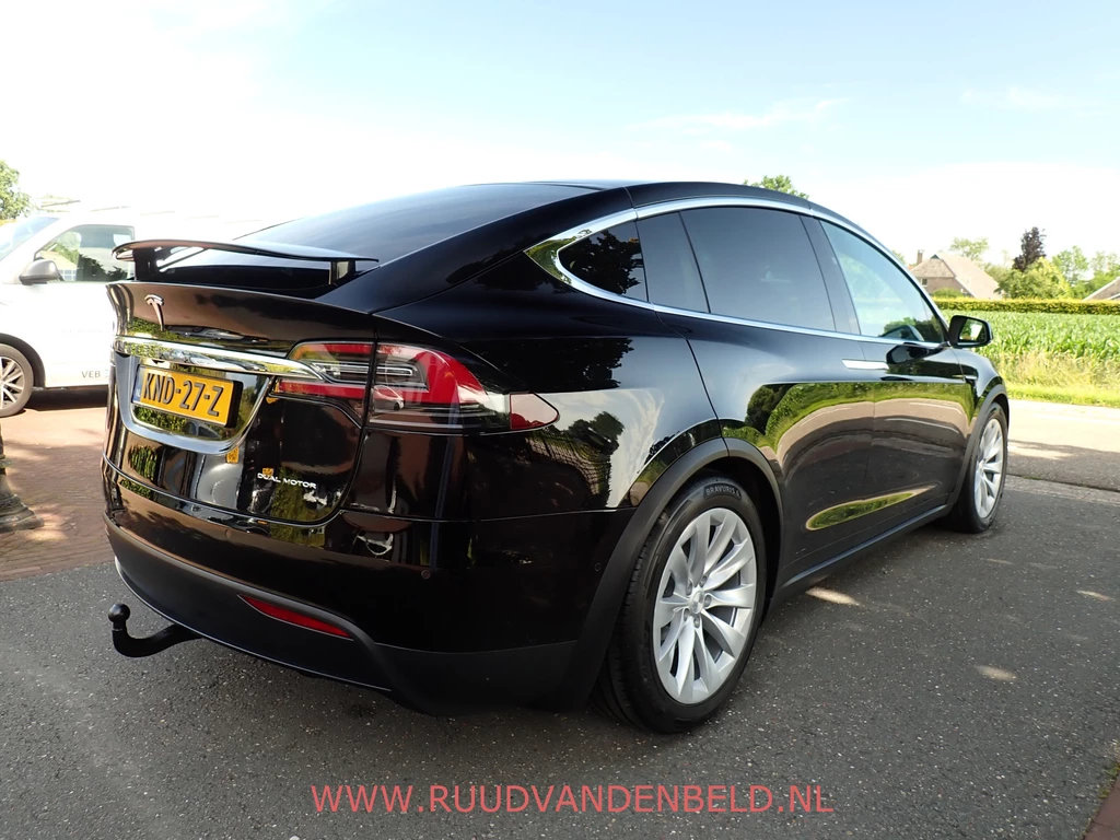 Tesla Model X – foto 6