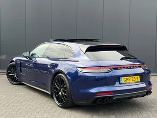 Porsche Panamera – thumbnail 1