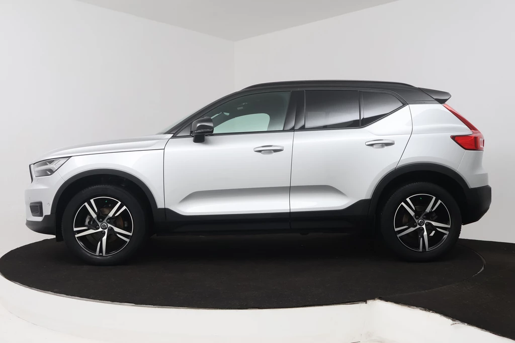 Volvo XC40 – foto 1