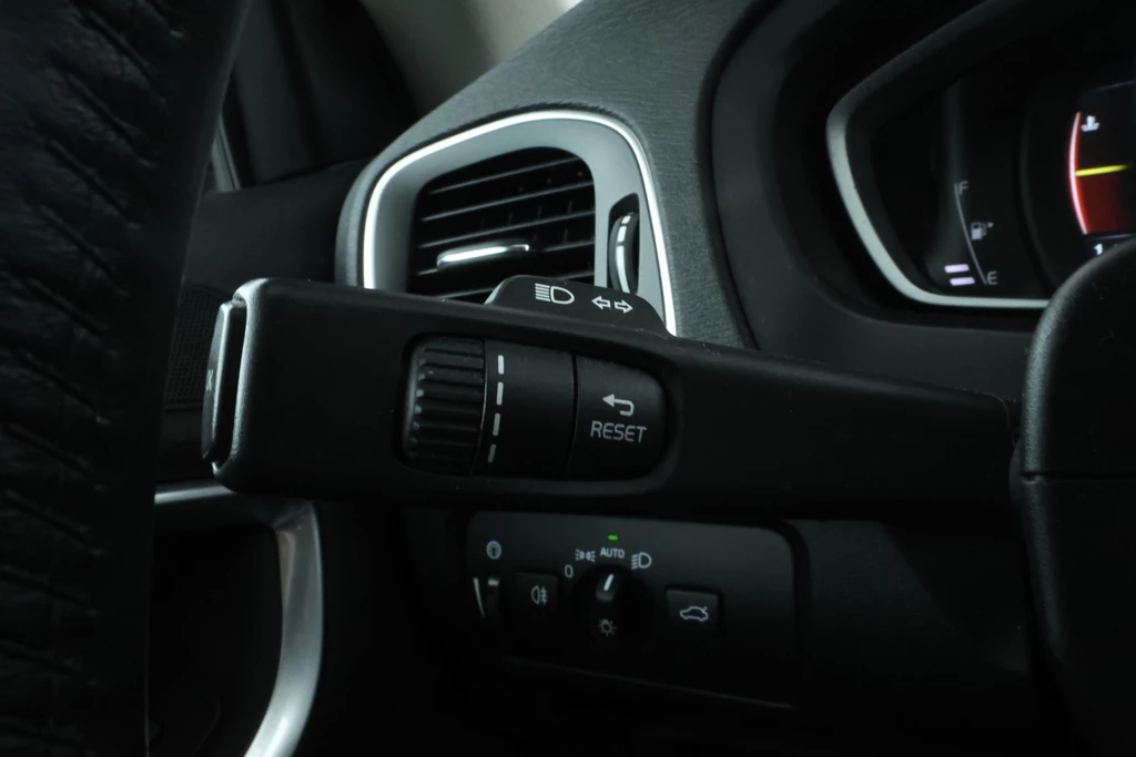 Volvo V40 – foto 15