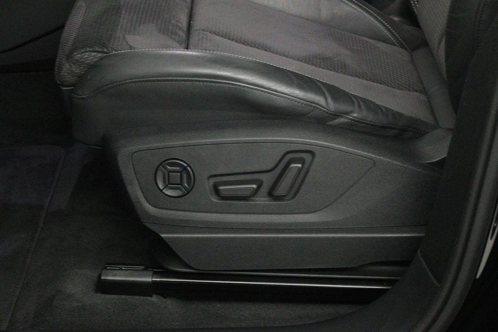 Audi e-tron – foto 23