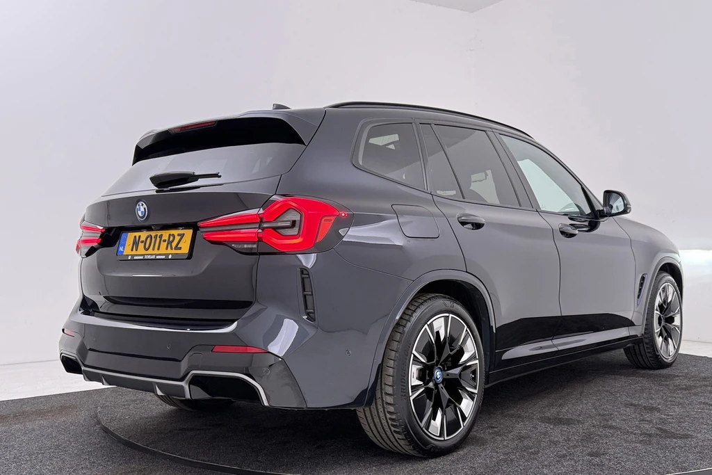 BMW iX3 – foto 11
