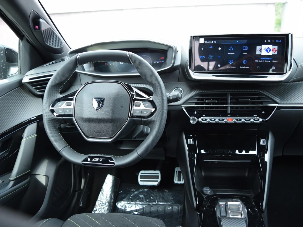 Peugeot 208 – foto 9