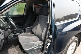 Toyota Land Cruiser – thumbnail 9