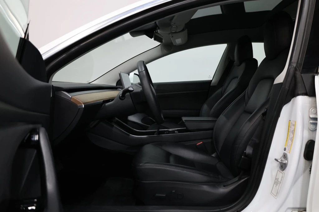 Tesla Model 3 – foto 9