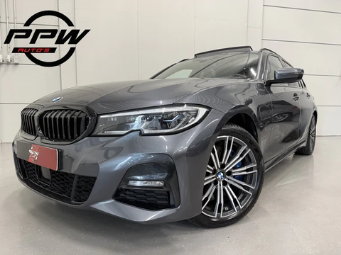 BMW 3 Serie Touring 330e M-Sport PANO/LASER/HEAD-UP/CAMERA/ACC/SFEER/M-SPORTSTOELEN/KEYLESS/18"/CARPLAY/DONKERE-HEMEL/SHADOW-LINE/MINERAL-GRAU/VOLLLEDIG BMW DEALER HISTORIE