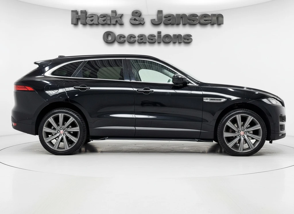 Jaguar F-PACE – foto 6