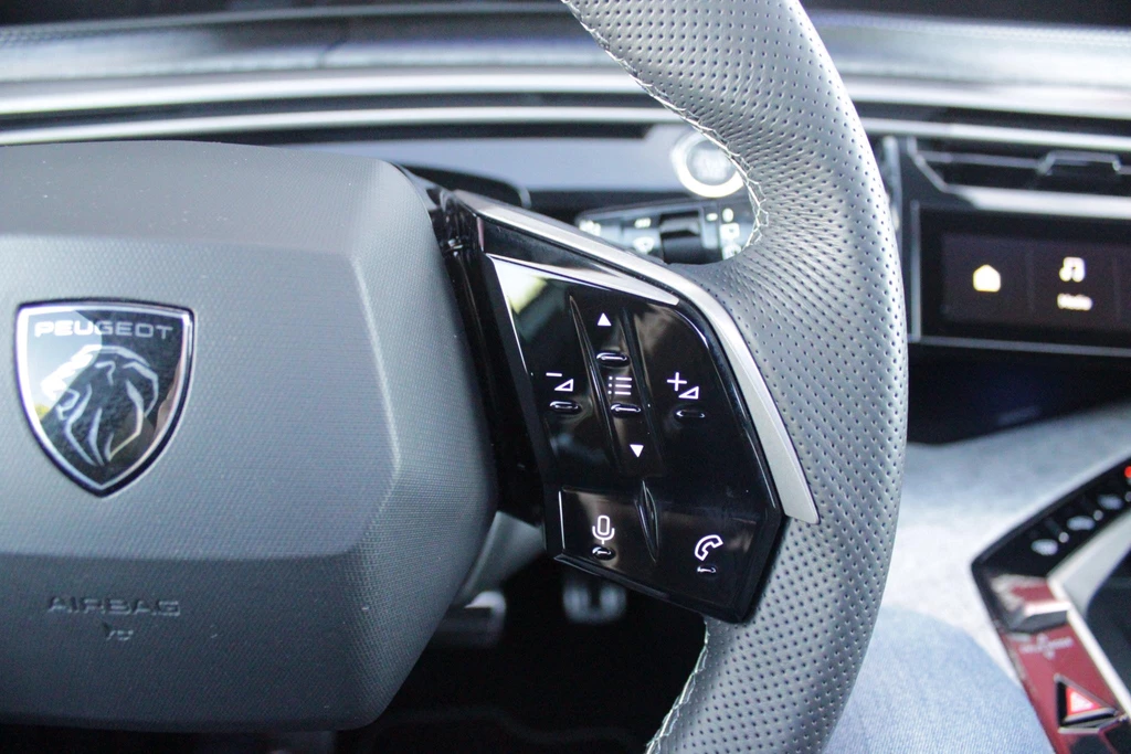 Peugeot e-5008 – foto 19