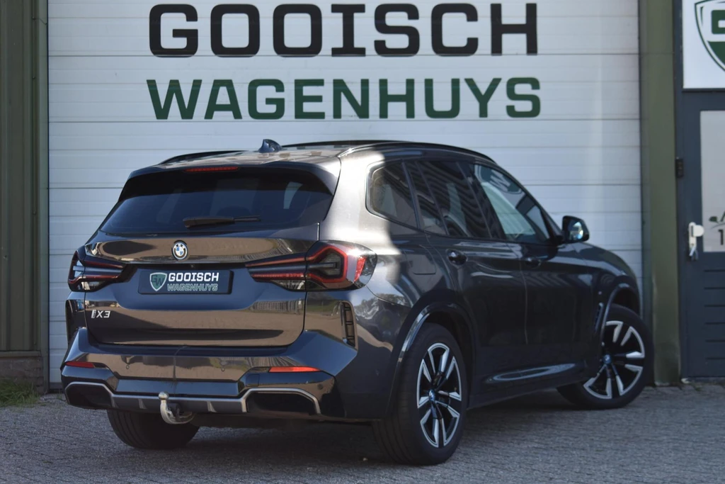 BMW iX3 – foto 4