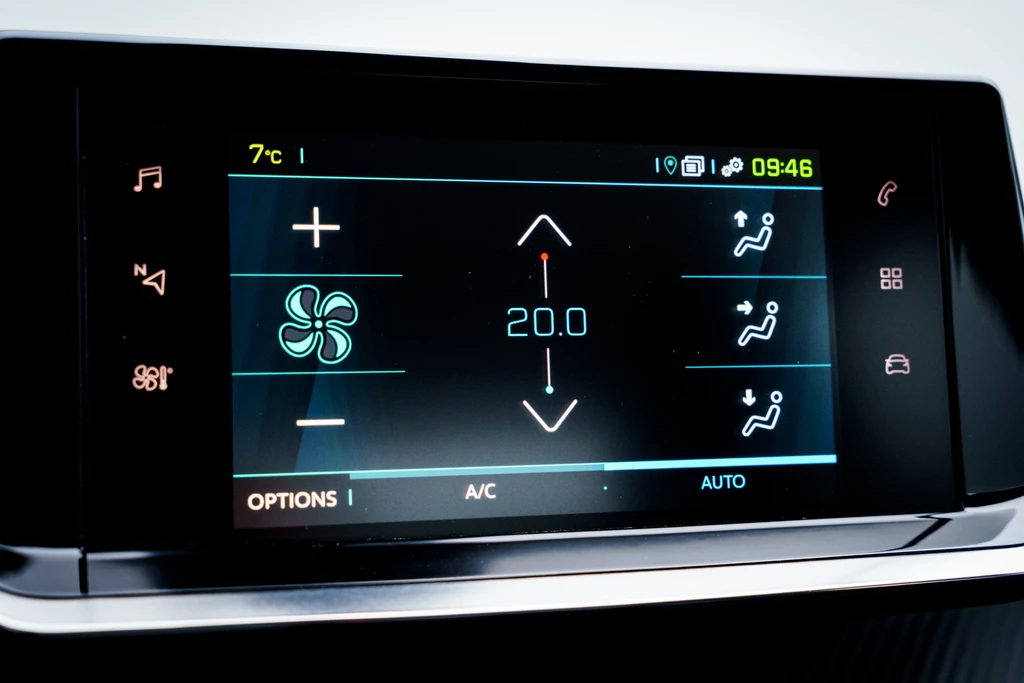 Peugeot e-2008 – foto 18