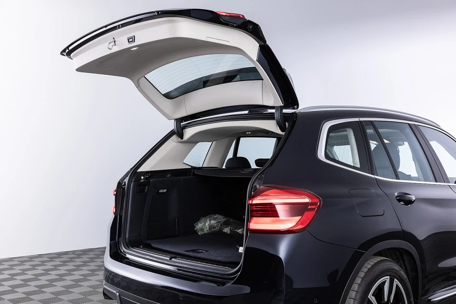 BMW iX3 – foto 6