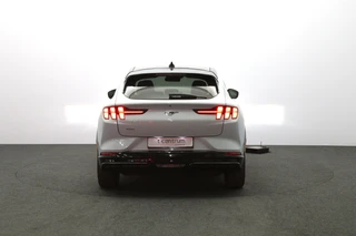Ford Mustang Mach-E – thumbnail 4