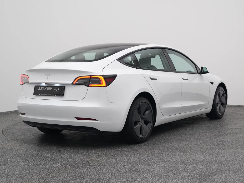 Tesla Model 3 – foto 11
