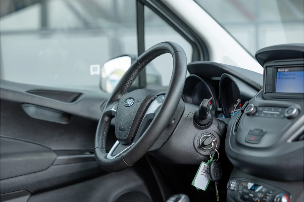 Ford Transit Courier – foto 13