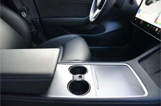 Tesla Model 3 – thumbnail 8