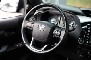 Toyota Hilux – thumbnail 12