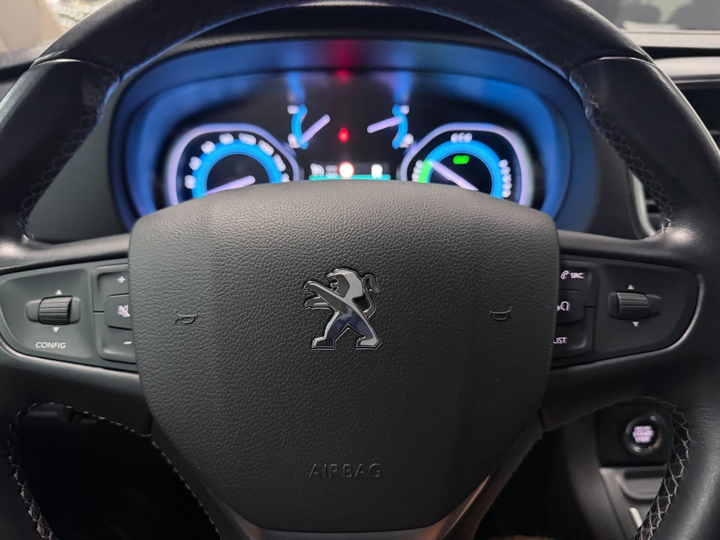 Peugeot e-Traveller – foto 41