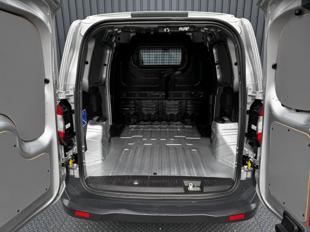 Ford Transit Courier – foto 25