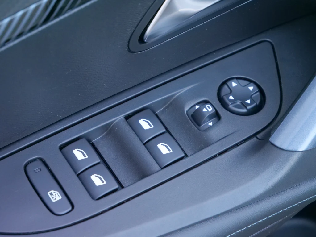 Peugeot e-2008 – foto 38
