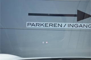 Porsche Taycan – thumbnail 10