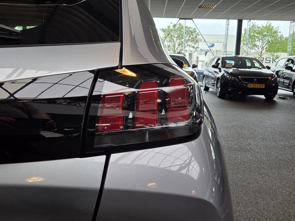 Peugeot 208 – foto 11