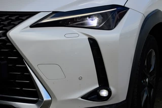 Lexus UX – thumbnail 14