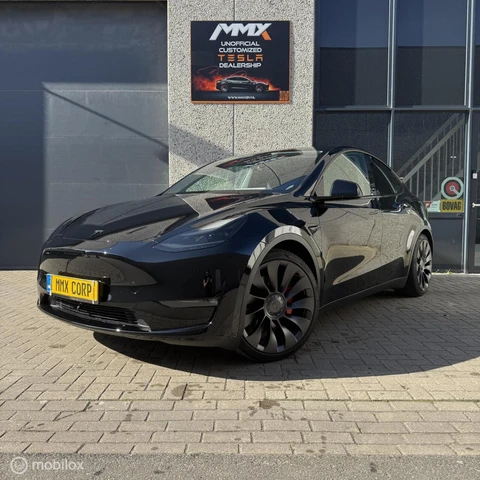 Tesla Model Y Performance + MMX PACK + TREKHAAK + SOH 95.3%