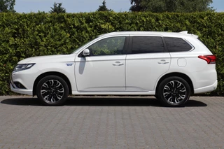 Mitsubishi Outlander – thumbnail 3