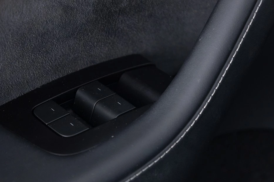 Tesla Model Y – foto 16