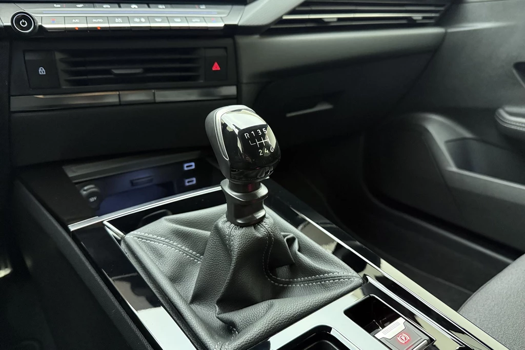 Opel Astra – foto 31