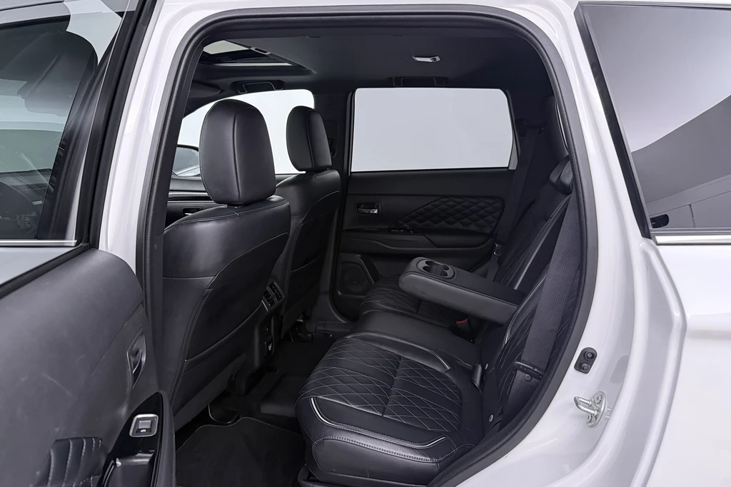 Mitsubishi Outlander – foto 24
