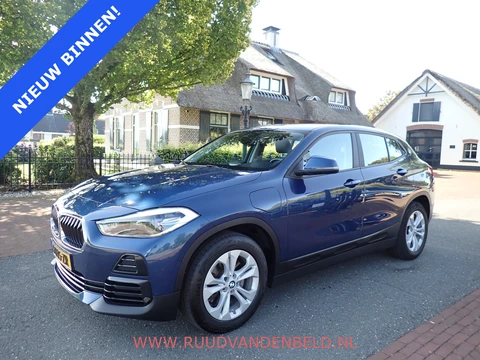 BMW X2 xDrive25e / HEAD-UP / ACC / LEDER / STOELVERWARMING /