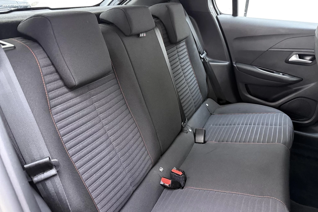 Peugeot 208 – foto 14