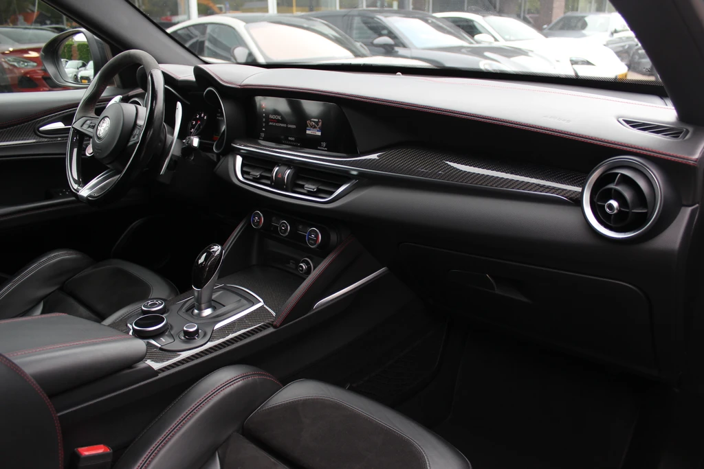 Alfa Romeo Stelvio – foto 15