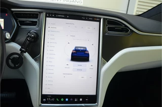 Tesla Model X – thumbnail 22